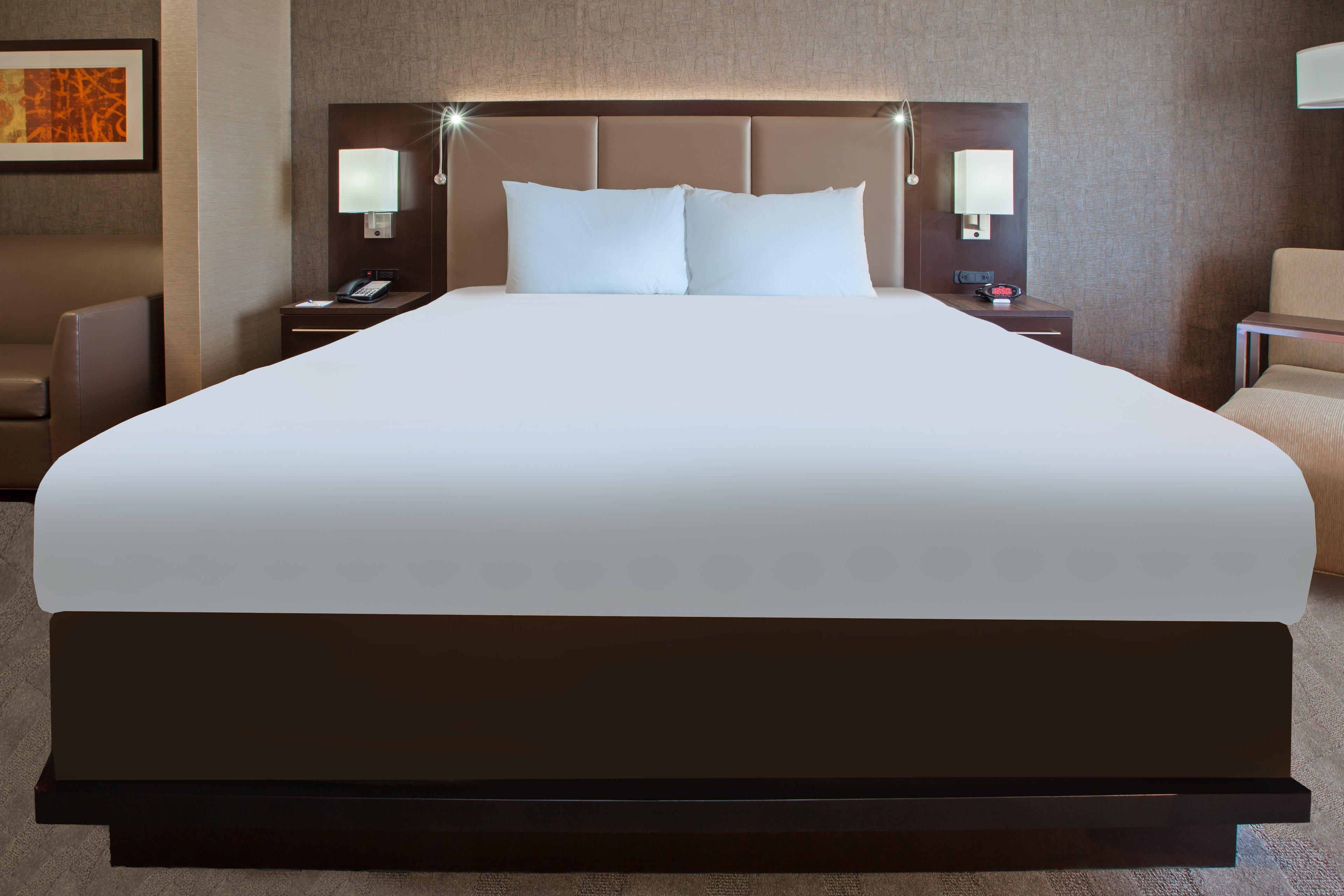Holiday Inn Express & Suites Columbus/Edinburgh Exteriör bild