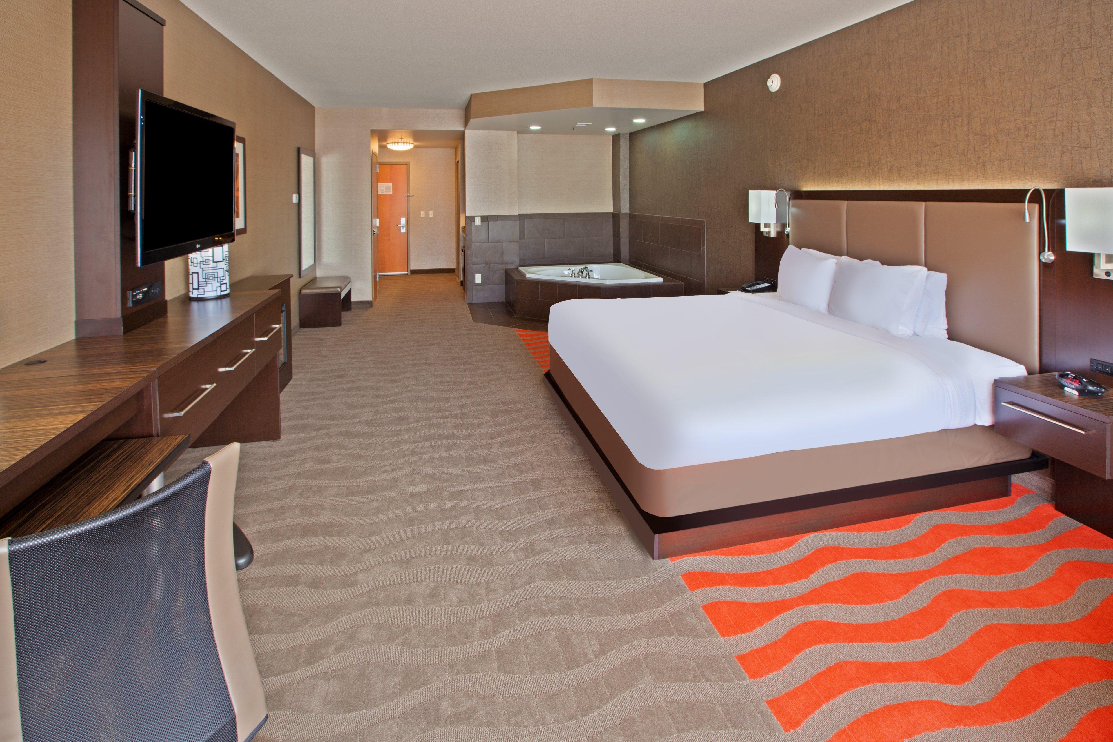 Holiday Inn Express & Suites Columbus/Edinburgh Exteriör bild